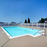 Clarion Pointe Harrisonburg 