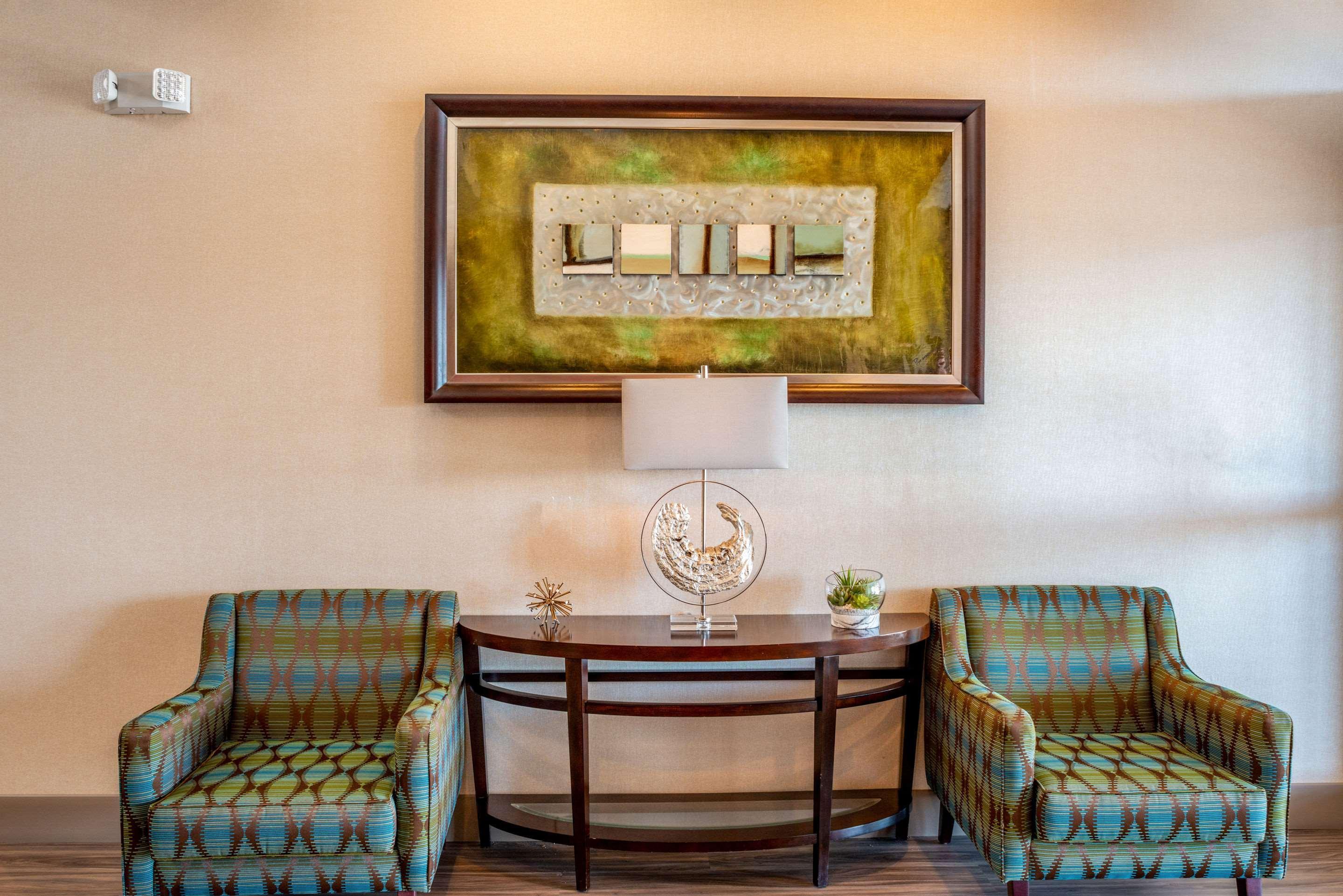 Clarion Pointe 3*