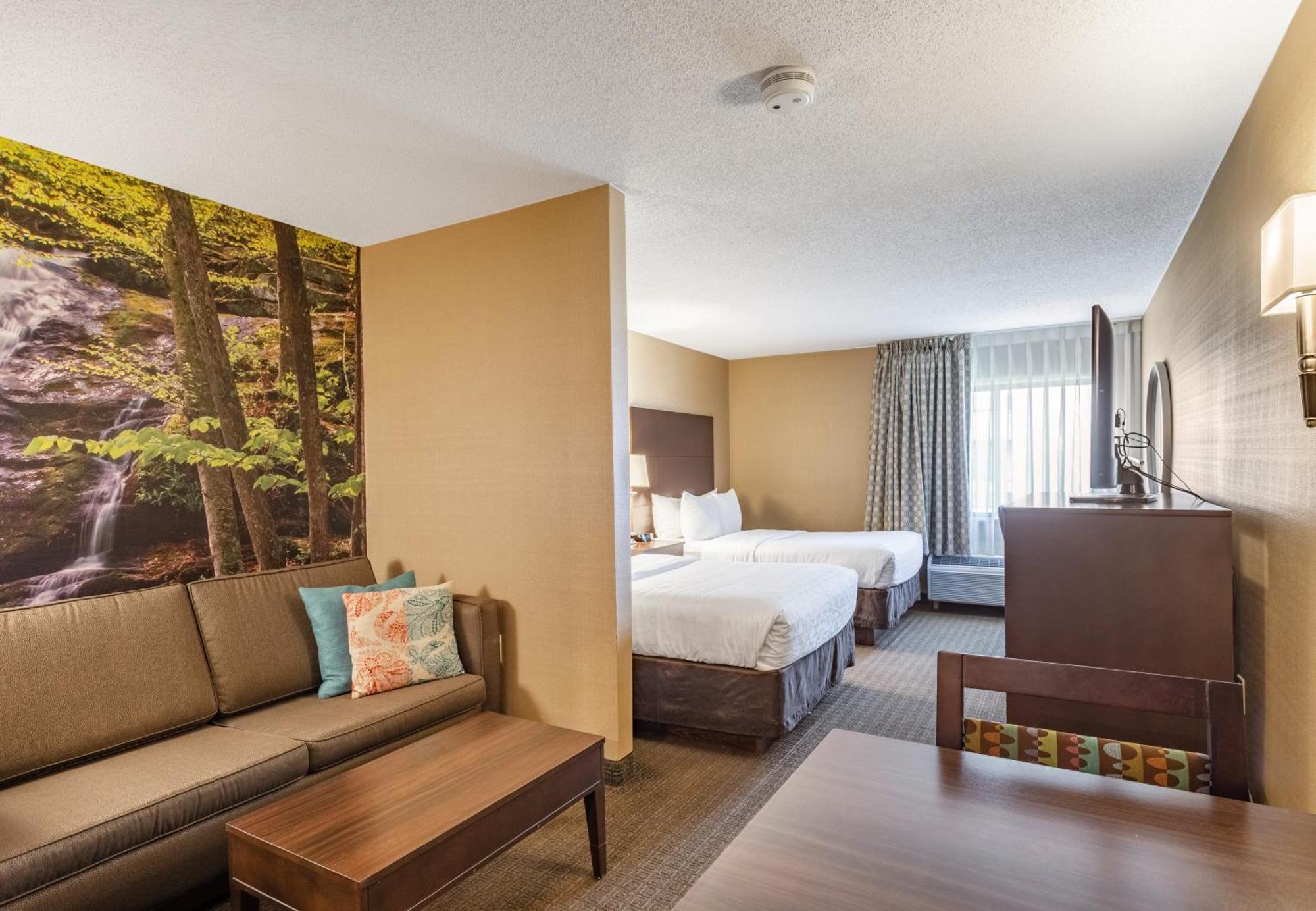 Clarion Pointe 3*