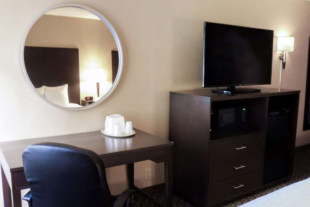 Hotel Clarion Pointe Harrisonburg